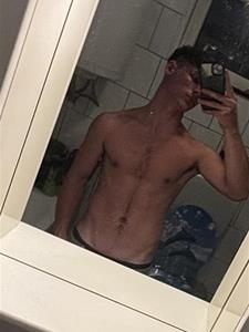 Szexkiraly 19 éves férfi, Győr-Moson-Sopron megye