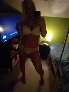 Szöszmösz 42 éves nő, Fejér megye