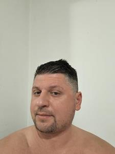 Sz_x 40 éves férfi, Budapest