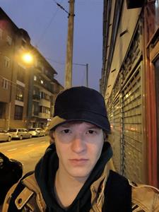 Tamás 25 éves férfi, Budapest