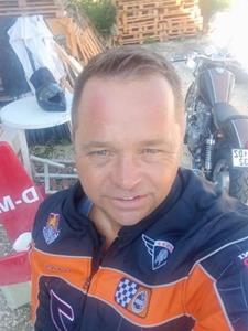 Tibi 47 éves férfi, Győr-Moson-Sopron megye