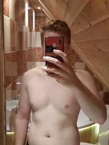 Tom 28 éves férfi, Budapest