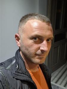 Tom 43 éves férfi, Budapest