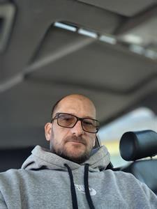 Tom 40 éves férfi, Pest megye