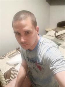 Tom  31 éves férfi, Budapest