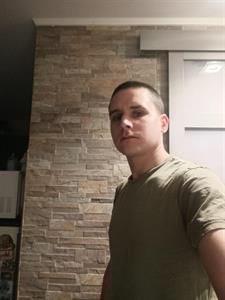 Tom  31 éves férfi, Budapest