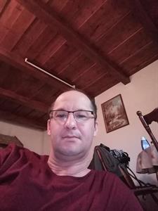 Tom76 48 éves férfi, Komárom-Esztergom megye