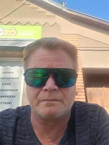 Tomas 53 éves férfi, Csongrád megye