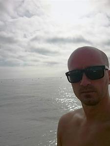 Tomaso 47 éves férfi, Győr-Moson-Sopron megye