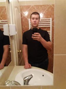Tomi 28 éves férfi, Budapest