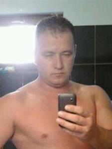 Tomi 44 éves férfi, Budapest