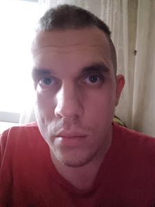 Tomi 30 éves férfi, Budapest