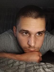 Tomi 30 éves férfi, Pest megye