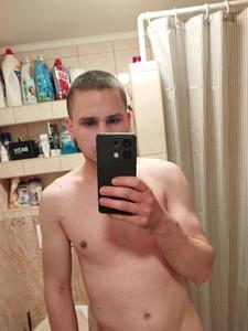 Tomi 30 éves férfi, Pest megye