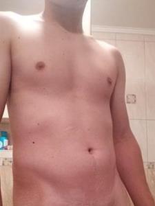 Tomi 30 éves férfi, Budapest