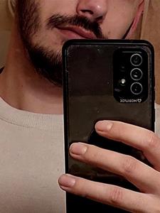 Tomi 27 éves férfi, Győr-Moson-Sopron megye