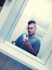 Tomi_13 23 éves férfi, Budapest