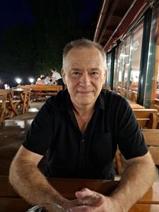 Topi 55 éves férfi, Pest megye