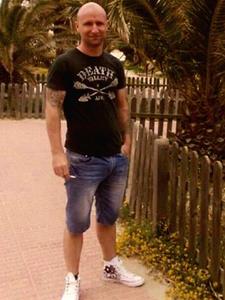 Totti 46 éves férfi, Fejér megye