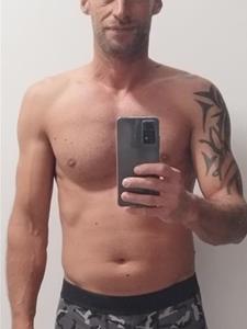 totti 44 éves férfi, Győr-Moson-Sopron megye