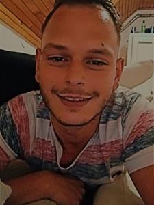 Valentin 25 éves férfi, Veszprém megye