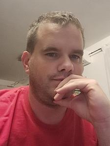 vezo83 45 éves férfi, Komárom-Esztergom megye