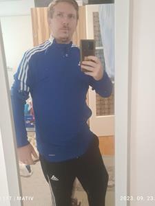 Viktor 34 éves férfi, Jász-Nagykun-Szolnok megye