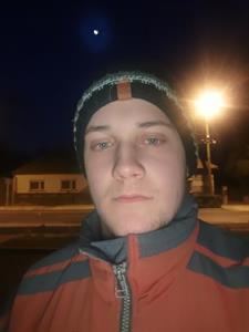 Viktor 20 éves férfi, Győr-Moson-Sopron megye