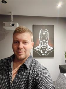 Viktor31 38 éves férfi, Budapest