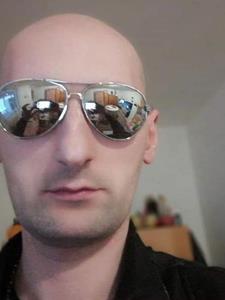 ZEUSS6 43 éves férfi, Bratislavský