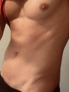 Zeusz a csődör 34 éves férfi, Komárom-Esztergom megye