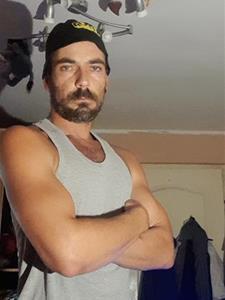 Zholee 35 éves férfi, Pest megye