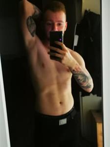 Ziddy 29 éves férfi, Komárom-Esztergom megye