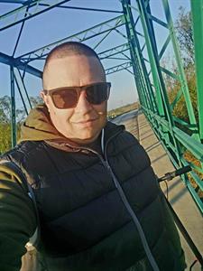 Zoli 28 éves férfi, Jász-Nagykun-Szolnok megye
