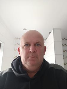 Zoli 58 éves férfi, Pest megye