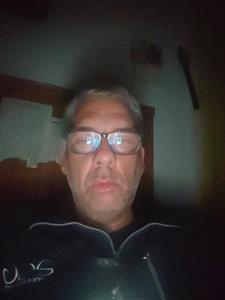Zozi 54 éves férfi, Veszprém megye
