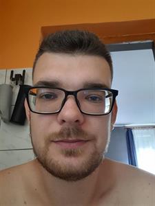 Zozi 29 éves férfi, Győr-Moson-Sopron megye