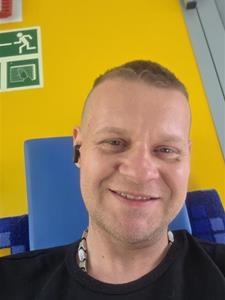 Zozy 35 éves férfi, Pest megye