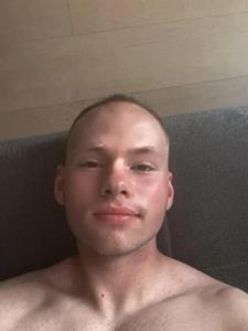 Zsolt 23 éves férfi, Csongrád megye