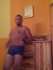 Zsolt92 46 éves férfi, Budapest