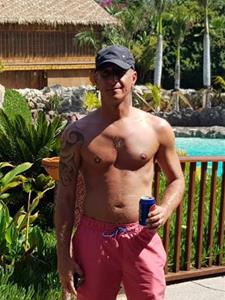 Zsoltgitta 48 éves férfi, Northern Ireland