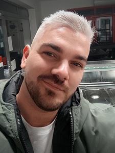 ZzzZ 31 éves férfi, Pest megye